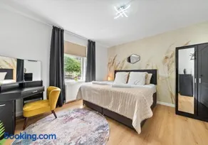 Back'o'Barns Apartment by Klass Living Hamilton - Image 1