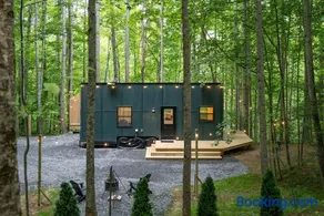 The Evergreen - Serene, Romantic Getaway, Outdoor Shower, and Hiking - Image 1