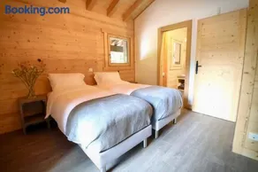 Forest Lodge - Modern Luxury Nestled in the Pines - Image 2