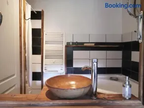 Chambre tranquille avec salle de bain privative - Image 1