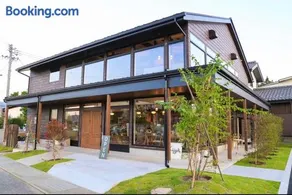 KIIIYA cafe&hostel - Image 3