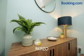 Sentimental and Homely 3-bed Home in Lincoln by Renzo, Amazing Location, Close to Cathedral and Castle! - Image 2