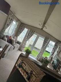 The sunny Kingsley holiday home - Image 2