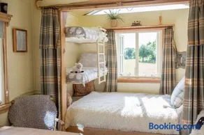 the abberton shepherds hut - Image 3
