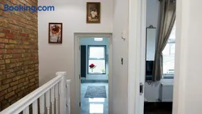 Luxury London house sleeps 13, 2 minutes to metro - Image 2