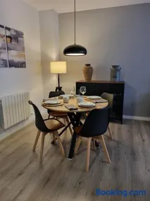QEhome - confort, parking y cargador EV en el centro de Manresa - Image 2