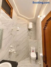 N Homestay Agra - Image 2
