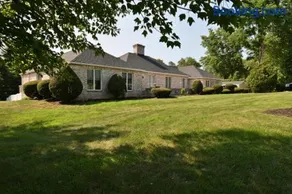 Farmhouse in Hershey - Image 2