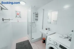 Danube Island Apartment 3 - Image 3