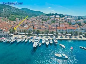 *Beautiful, centrally located studio apartment* - Image 1