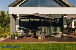 Kalwa Lake House - dom nad jeziorem z prywatnym pomostem i jacuzzi oraz sprzętem wodnym - Image 4