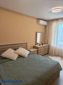 Boutique apartment family 5 - Image 2