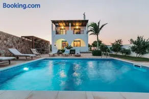 Deep Blue Villa - Image 3