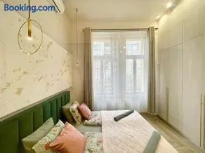 Castle Hill Apartment Logodi I FREE Parking I self-check-in - Image 3