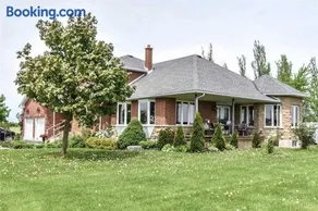 4 Bedrms, Indoor HotTub, Wineries & Niagara Falls - Image 4