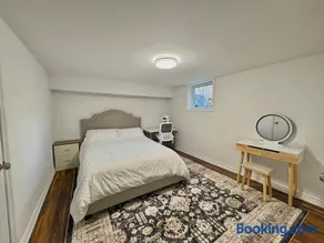 Freshly Renovated Spacious 2BR 2Bath Near TTC and Shops - Image 3