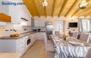 Beautiful Home In Visnjan - Image 4
