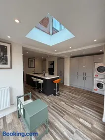 Business or Bliss - Stylish Lincolnshire Retreat - Image 3