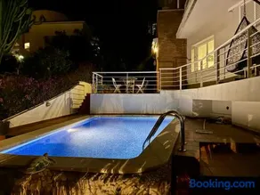 Villa mit Grill, Terrasse und privatem Pool | Meerblick - Image 3