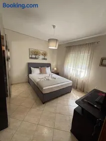 Katsanikos House - Image 4