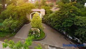 Pushpam Sanskruti Suites ,Villas & SPA Resort Karjat - Pure Veg - Image 2