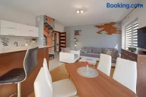 Lodz4rent - PIOTRKOWSKA CENTRUM - Premium Apartment 9,5 - GARAŻ - HOPA LUPA - Image 1