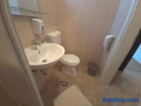 H&N Rooms and Apartman - Image 5