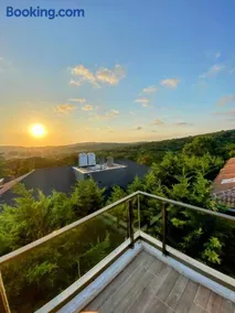 Large private villa - Image 1