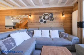 Lesetoilesdelaplagne Chalet 17 - Image 2