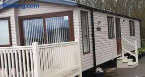 LUXURY CARAVAN 10 mins TO BEACH - Image 3