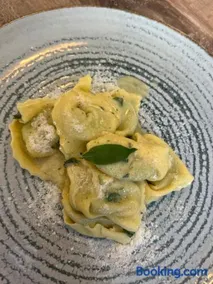 Bran Pensiunea Restaurant Al Gallo centru - Image 3