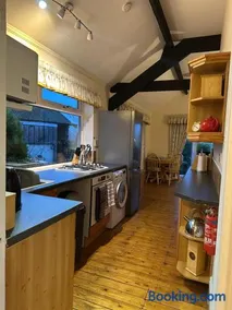 Derbyshire Holiday Cottages - Image 2