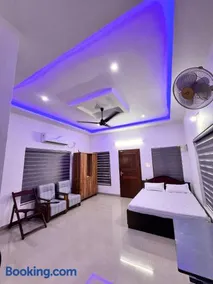 Kalathil Homestay Serene Waterfront Heritage Home - Image 1