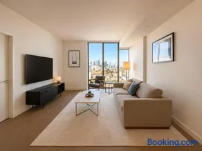 1 BED Apartment in KoreanTown with a View of DTLA - Image 1