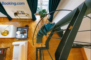 La casa di famiglia - luxury apt in centre with parking by home a porter - Image 3