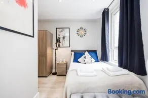 Chic Rooms in Spitalfields, London - Image 2