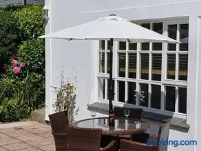 Falmouth Bay Holiday Apartments - Image 2