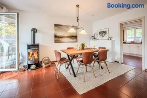 Jolie's Cottage - Image 1