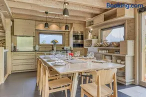 Chalet Wolf - Image 3
