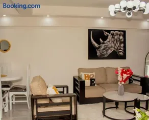 The Oula's modern 2bdr apartment,pool,gym,city view,cctv - Image 3