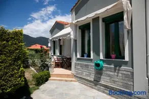 Arion Apartments - Image 2