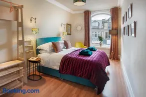 Albert Road Apartments Flat 2 - Image 3