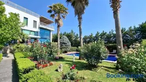 Family Beach Swimming Pool Villa Luanit - Image 4