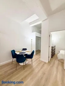 Union Square Sanctuary - Chic One Bedroom Retreat in Downtown Manhattan - Image 1