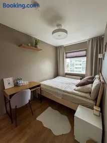 Cozy Nordic-Style Room with Great Location - Image 2