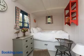 Plum Cottage - Vivre Retreats - Image 1