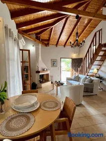 Homey Stoupa, Sea View Home in Mani, 3 Bedrooms - Image 5