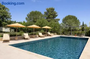 Mas provençal dans un écrin de verdure - Image 2