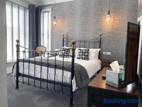 The Devonshire Villa - Image 3