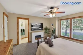 Spruce Lodge at Camelback - Image 4